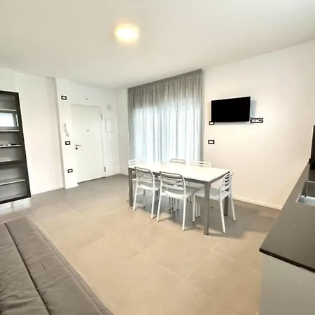 Pool Access Penthouse Near The Apartmán *
