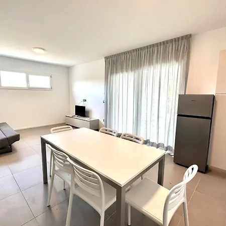 דירה Pool Access Penthouse Near The ביביונה