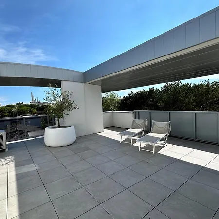 Pool Access Penthouse Near The Apartmán *