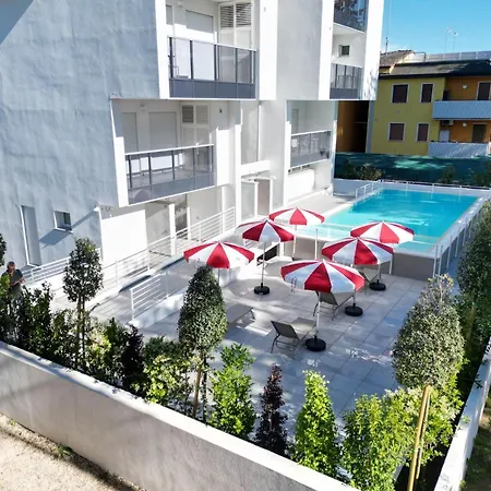 Pool Access Penthouse Near The Apartmán *