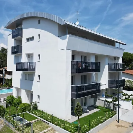 Pool Access Penthouse Near The Apartmán *