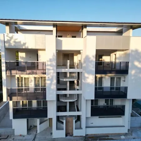Pool Access Penthouse Near The Apartmán